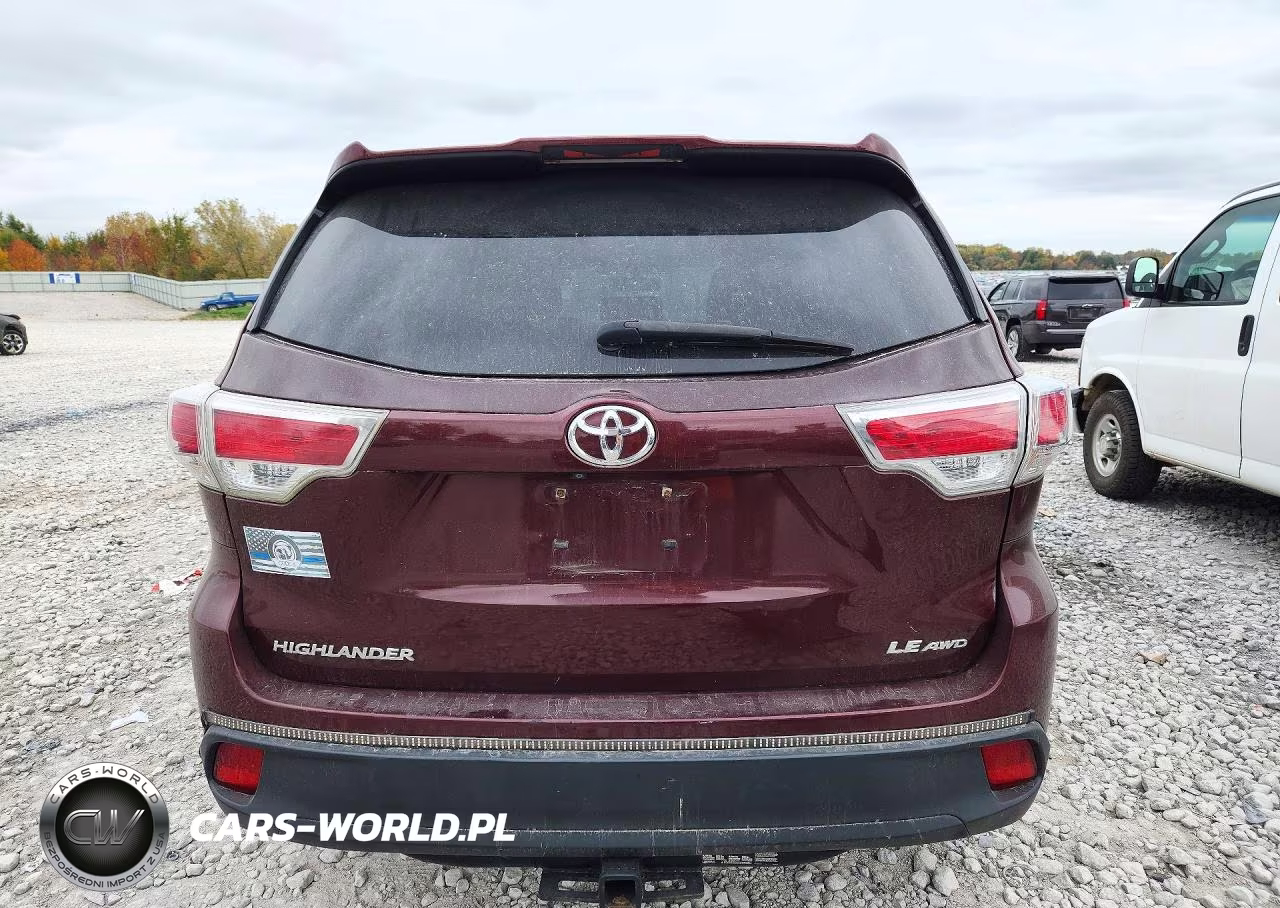 2015 Toyota Highlander Le VIN:5TDBKRFH4FS204990 - 6