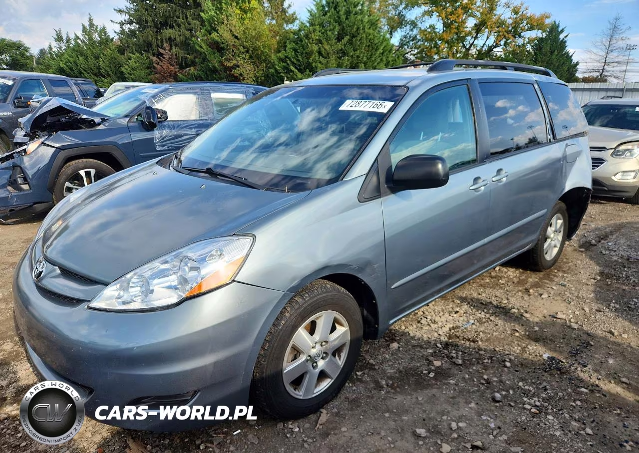 2009 Toyota Sienna Le 7-Passenger – zdjęcie 1 z 13