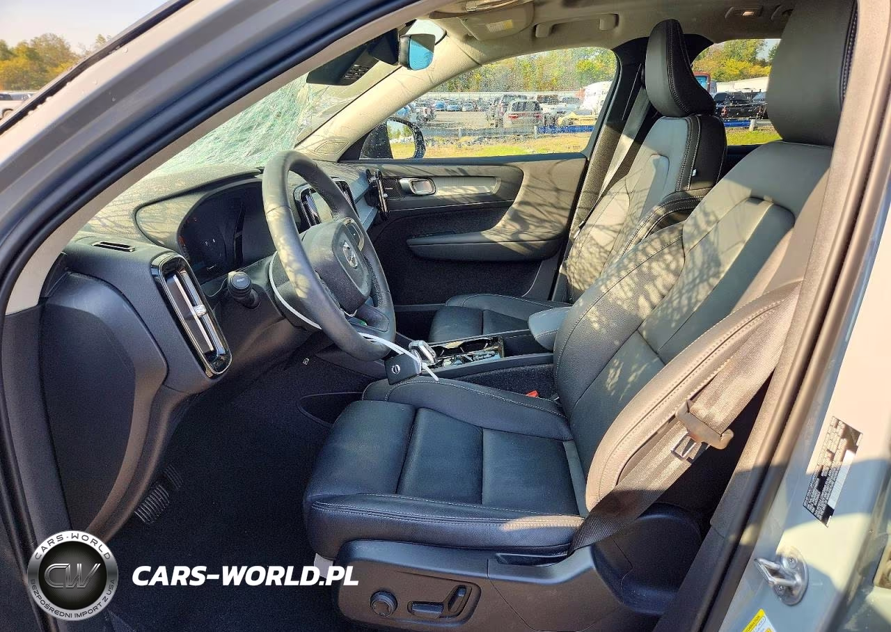 2025 Volvo Xc40 Ultra VIN:YV4L12UM8S2482515 - 7