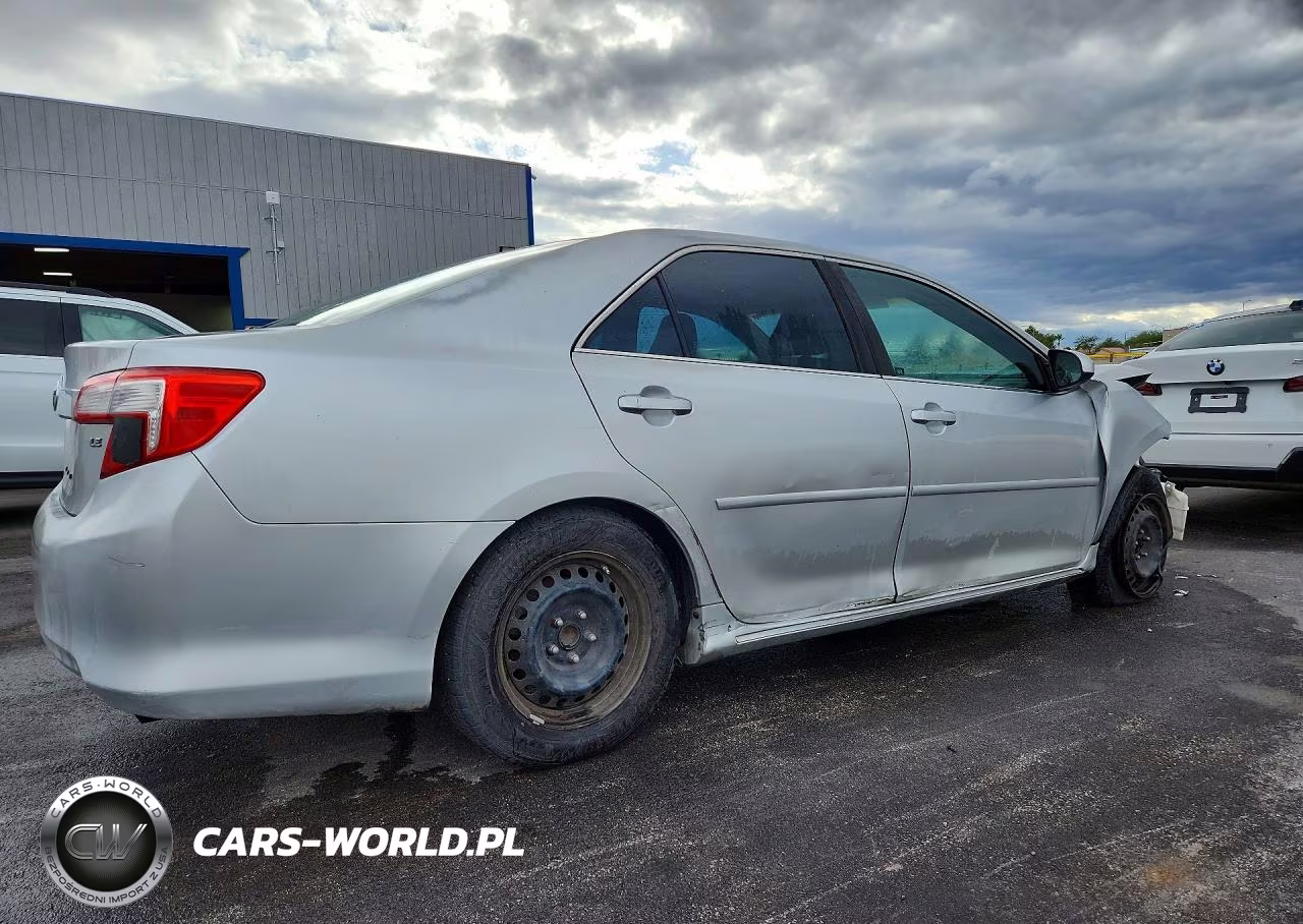 2012 Toyota Camry Le VIN:4T4BF1FK4CR221637 - 3