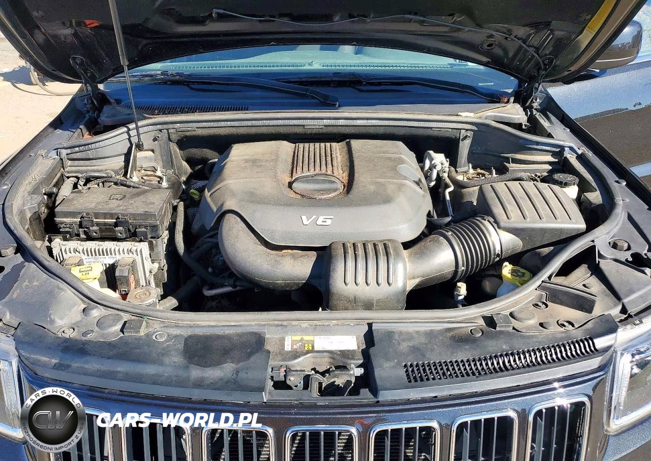 2015 Jeep Grand Cherokee Laredo VIN:1C4RJFAG8FC731513 - 12