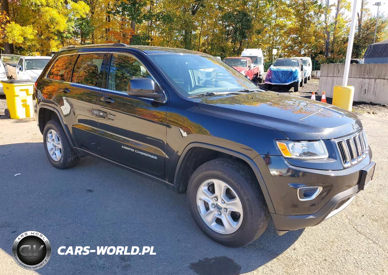 2015 Jeep Grand Cherokee Laredo VIN:1C4RJFAG8FC731513 - 4
