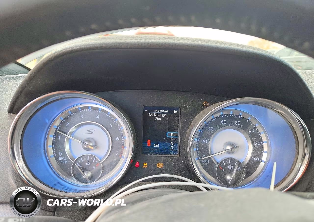 2014 Chrysler 300 S VIN:2C3CCABG6EH327904 - 9