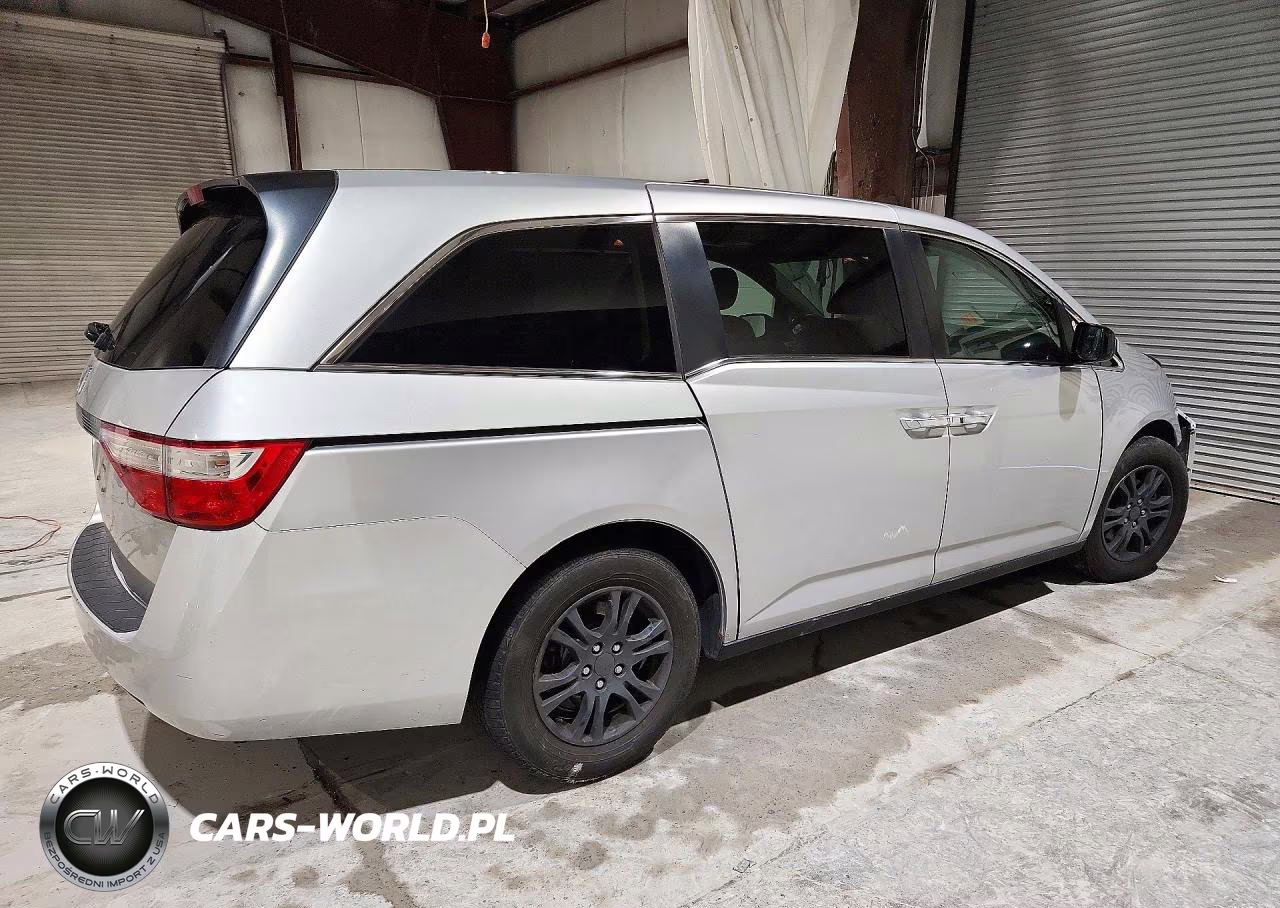 2013 Honda Odyssey Exl VIN:5FNRL5H66DB086636 - 3
