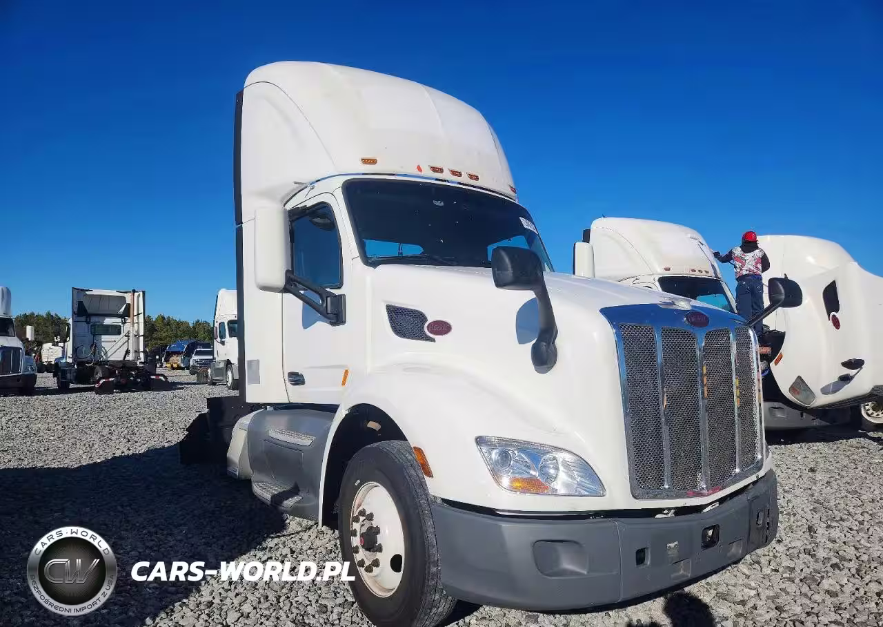 2019 Peterbilt 579 Semi Truck