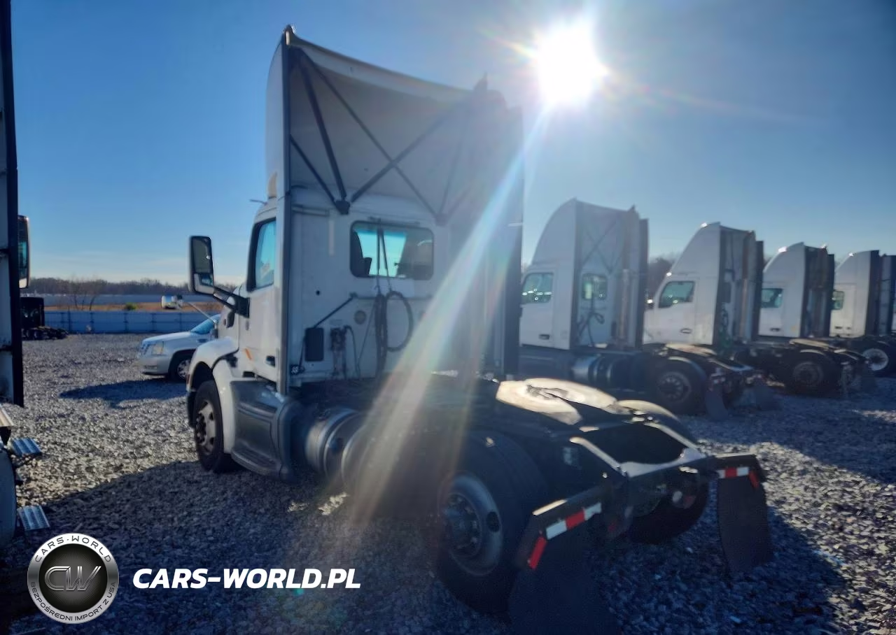 2020 Peterbilt 579 Semi Truck VIN:1XPBA48X7LD685611 - 3