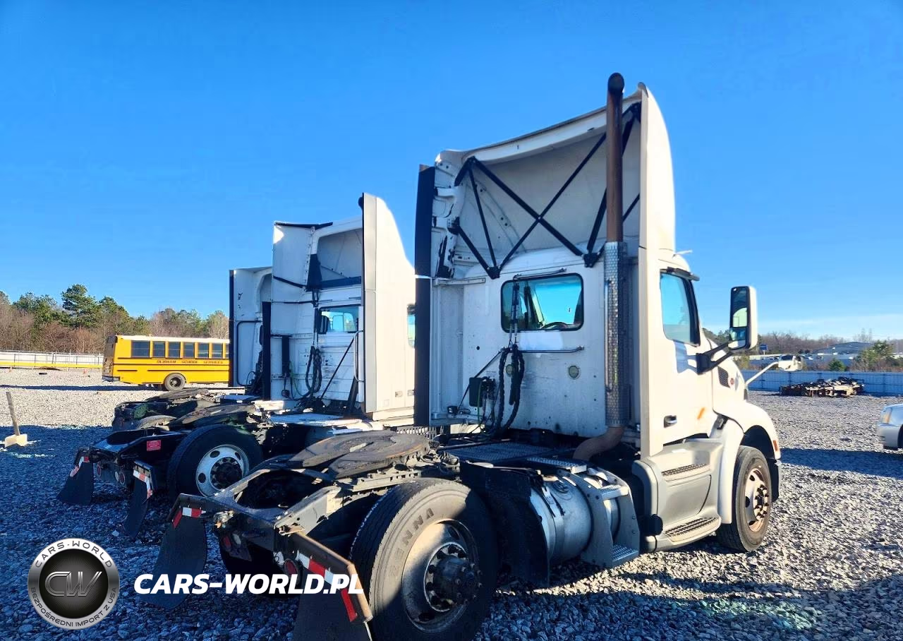 2020 Peterbilt 579 Semi Truck VIN:1XPBA48X7LD685611 - 4