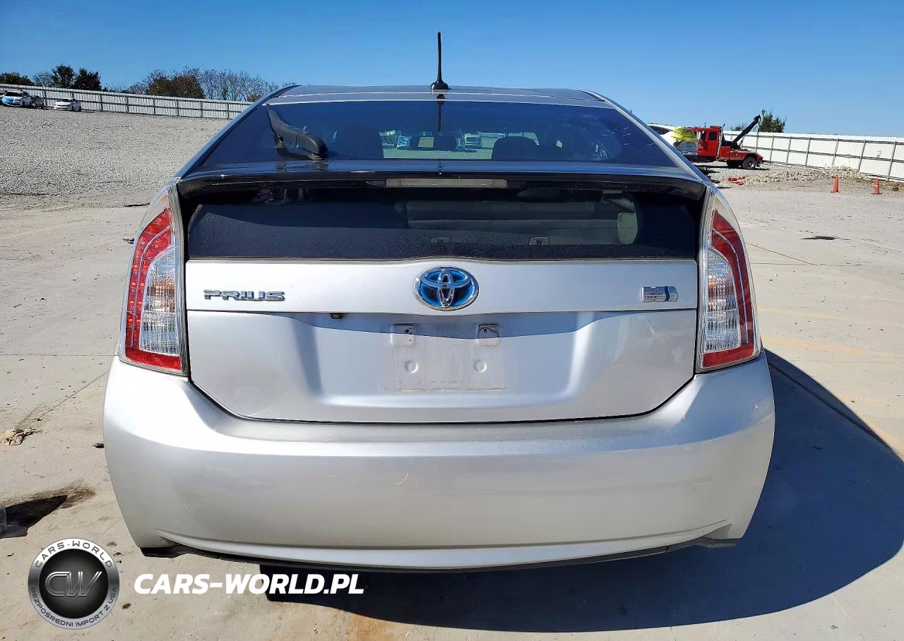 2015 Toyota Prius Four VIN:JTDKN3DU9F0411463 - 6