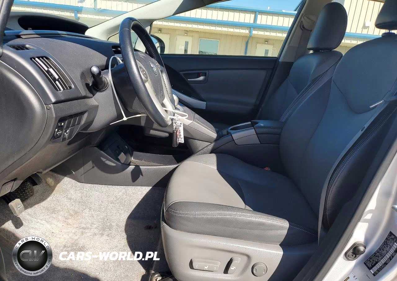 2015 Toyota Prius Four VIN:JTDKN3DU9F0411463 - 7