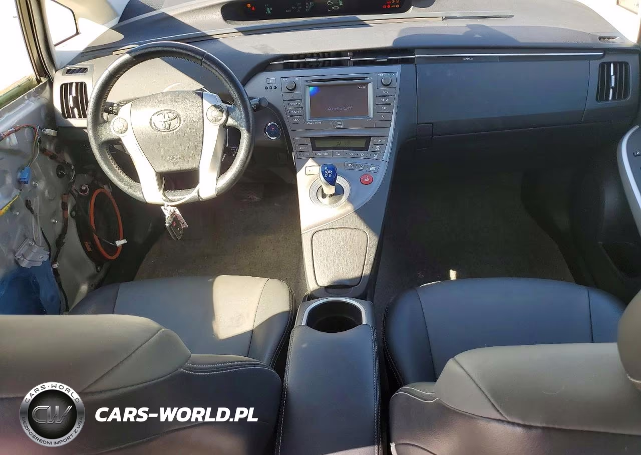 2015 Toyota Prius Four VIN:JTDKN3DU9F0411463 - 8