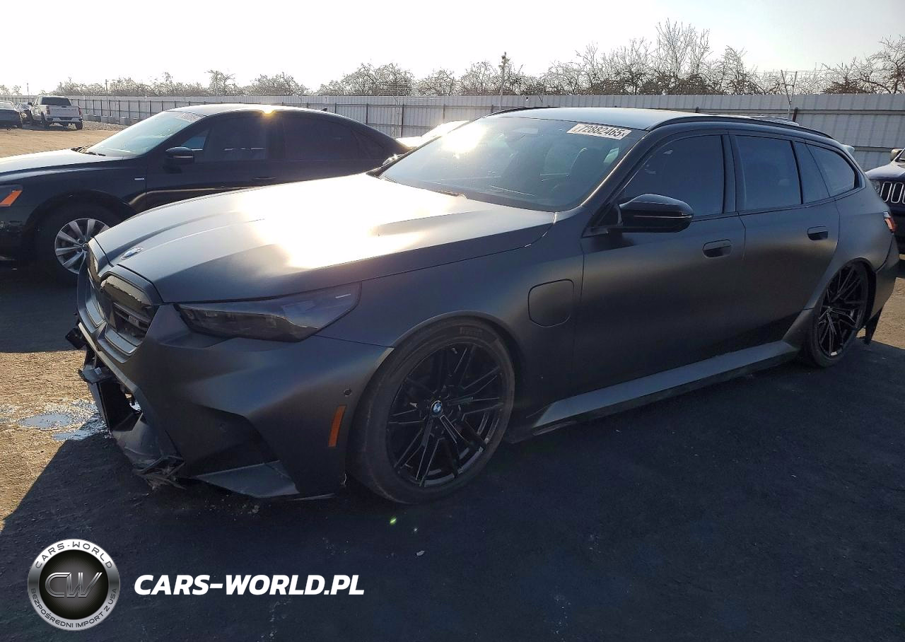 2025 BMW M5 Touring