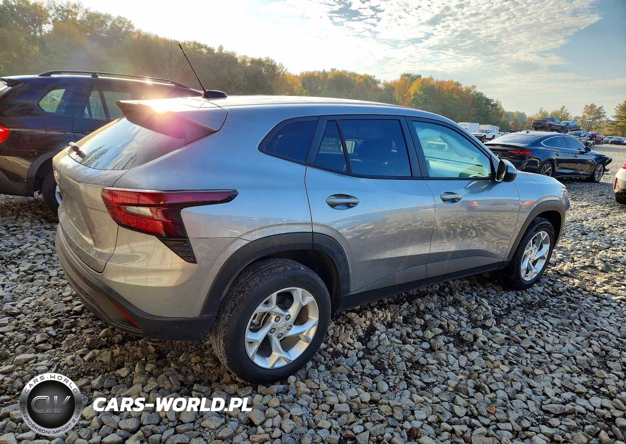 2024 Chevrolet Trax Ls VIN:KL77LFE25RC104625 - 3