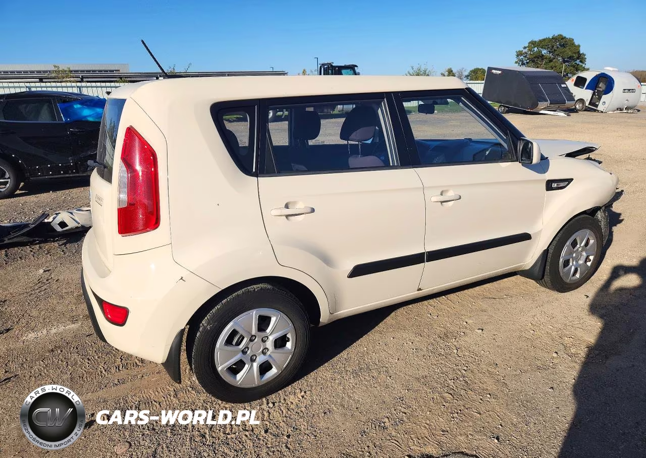 2012 Kia Soul Base VIN:KNDJT2A52C7393674 - 3