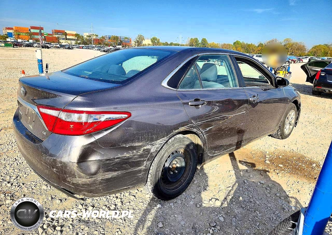 2016 Toyota Camry Le VIN:4T1BF1FK2GU125988 - 3