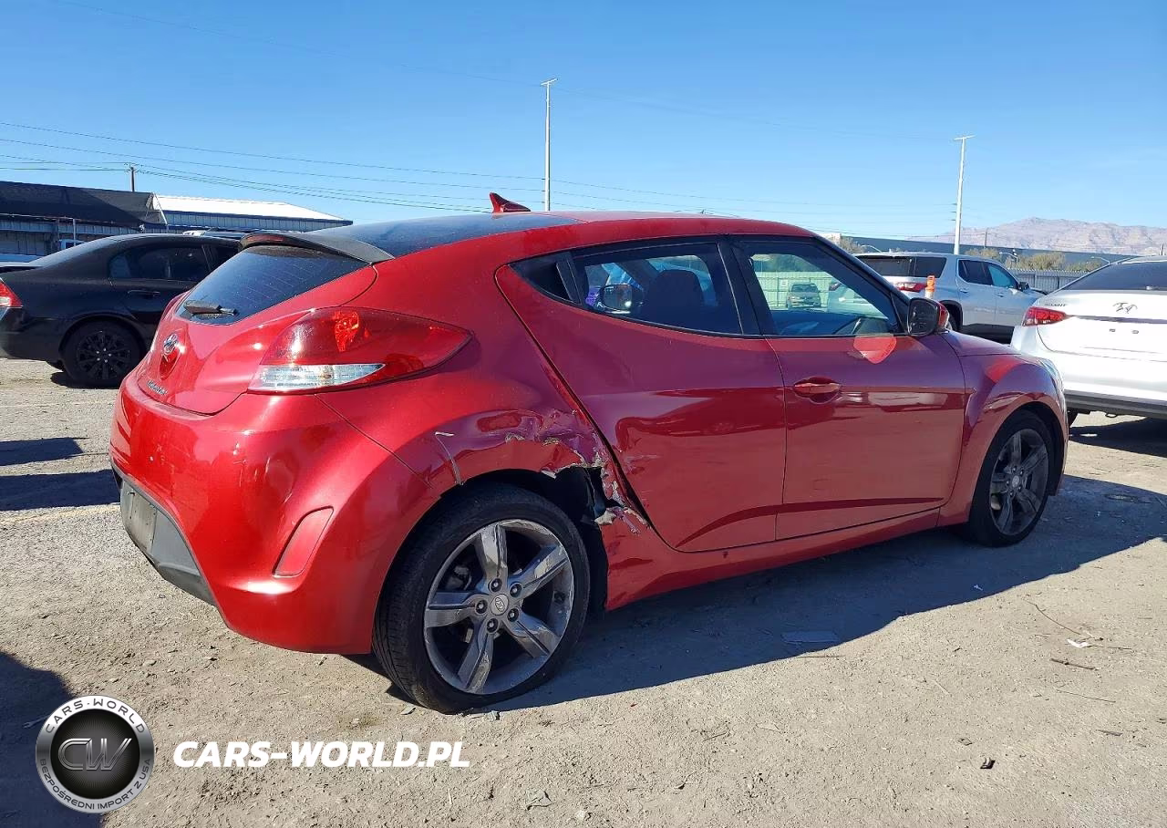 2015 Hyundai Veloster VIN:KMHTC6AD6FU240109 - 3