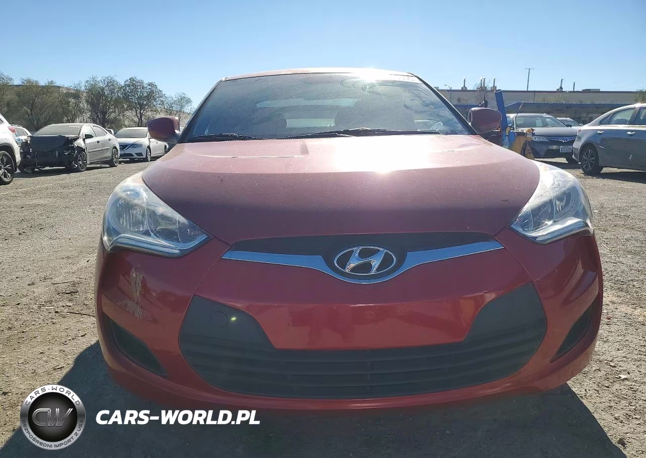 2015 Hyundai Veloster VIN:KMHTC6AD6FU240109 - 5