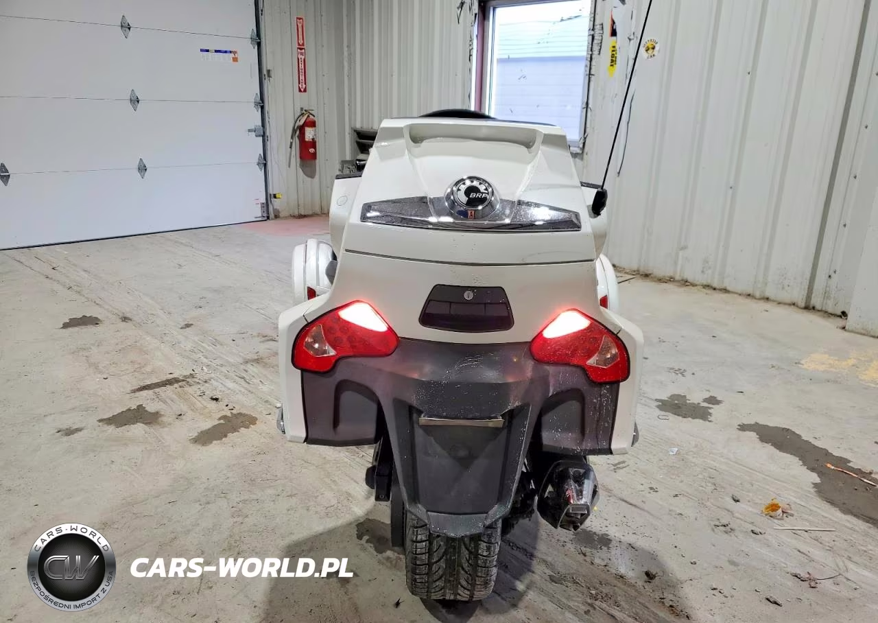 2014 Can-Am Spyder Roadster Rt VIN:2BXNBDD15EV004222 - 4