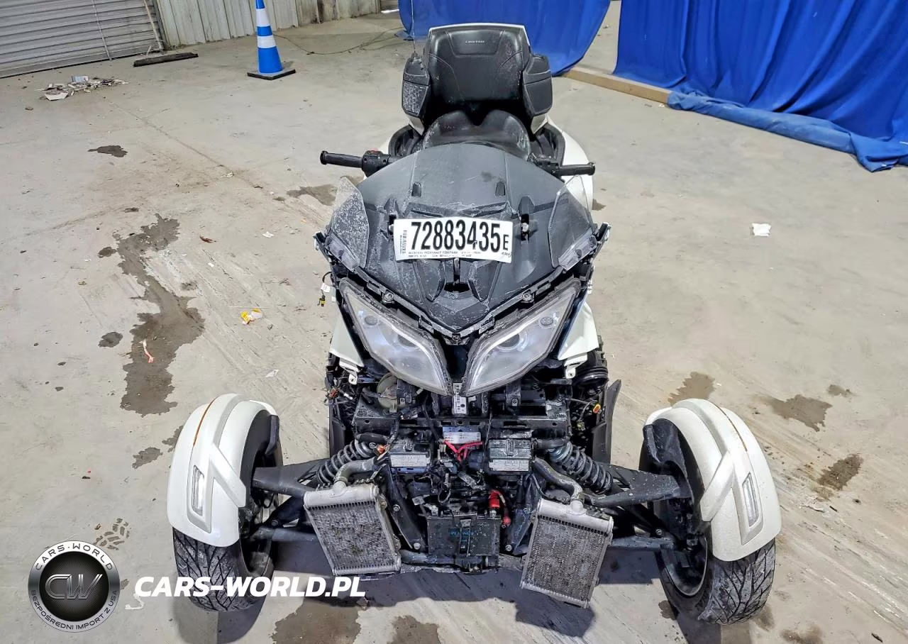 2014 Can-Am Spyder Roadster Rt VIN:2BXNBDD15EV004222 - 5