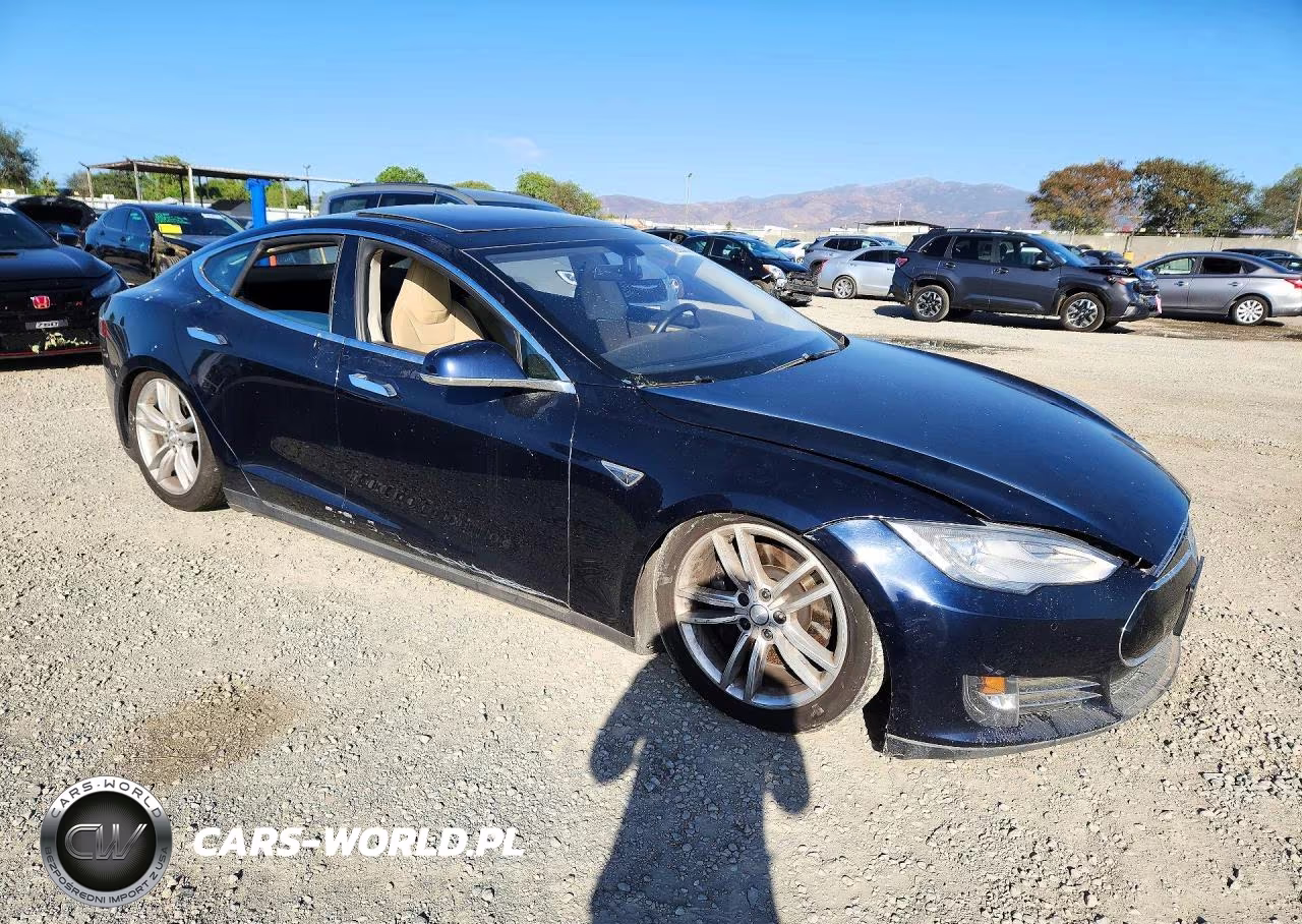 2013 Tesla Model S VIN:5YJSA1CP4DFP25743 - 4