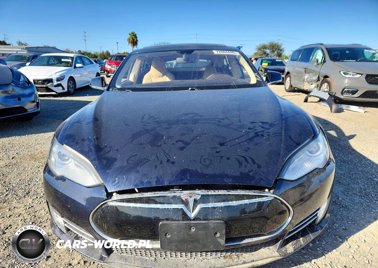 2013 Tesla Model S VIN:5YJSA1CP4DFP25743 - 5