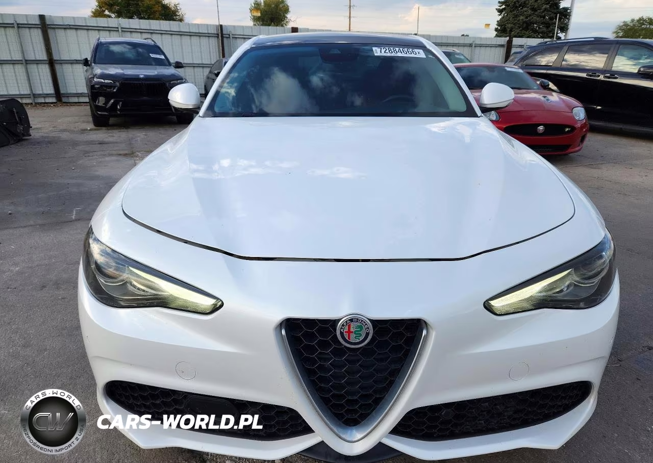 2018 Alfa Romeo Giulia Ti Q4 VIN:ZARFAEEN1J7592760 - 5