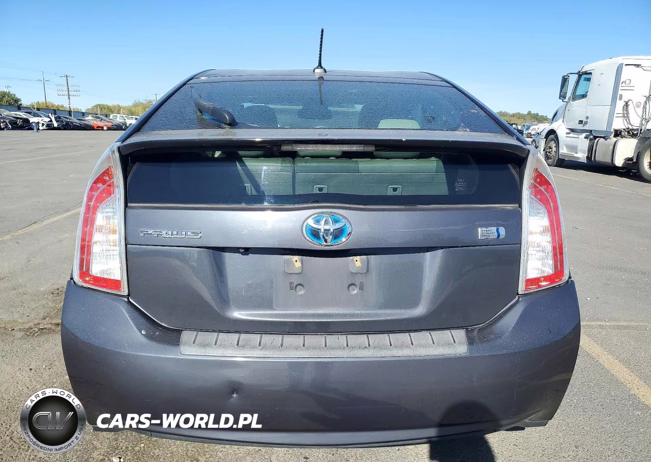 2015 Toyota Prius Four VIN:JTDKN3DU1F0445820 - 6