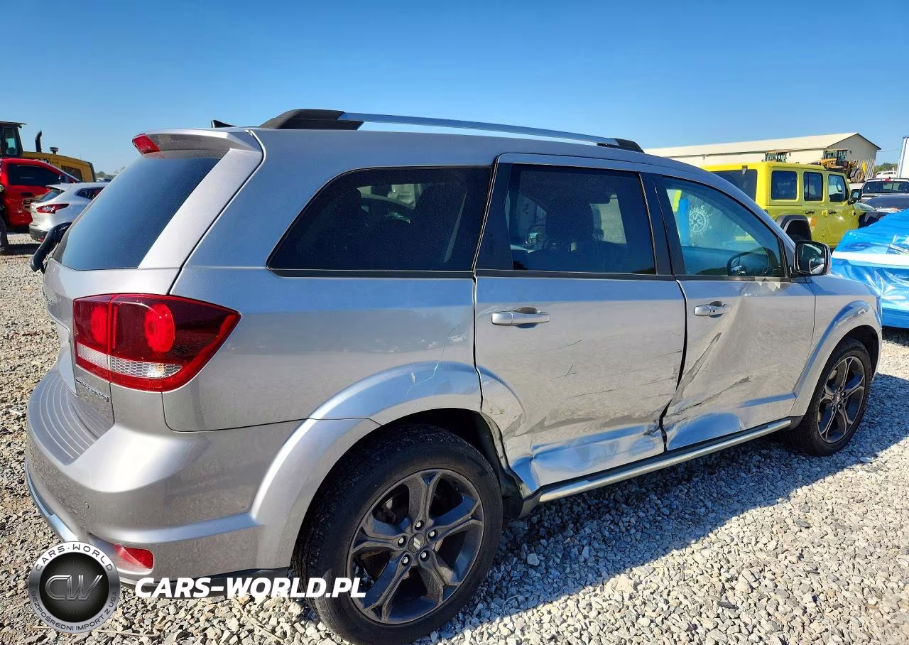 2020 Dodge Journey Crossroad VIN:3C4PDCGB3LT194283 - 3