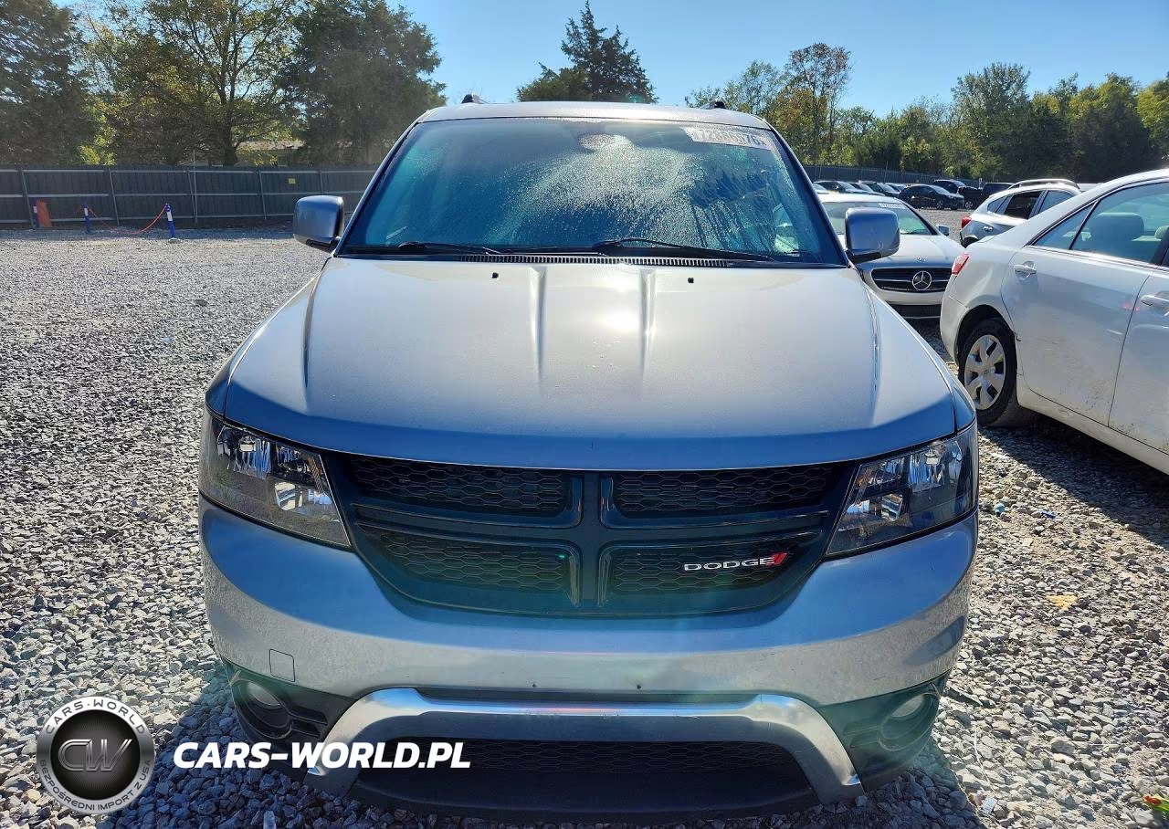 2020 Dodge Journey Crossroad VIN:3C4PDCGB3LT194283 - 5