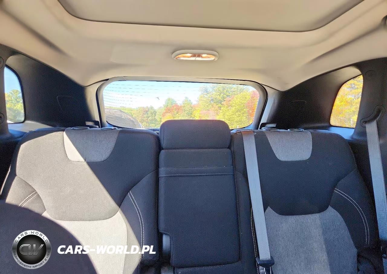 2014 Jeep Cherokee Latitude VIN:1C4PJLCB4EW126425 - 10