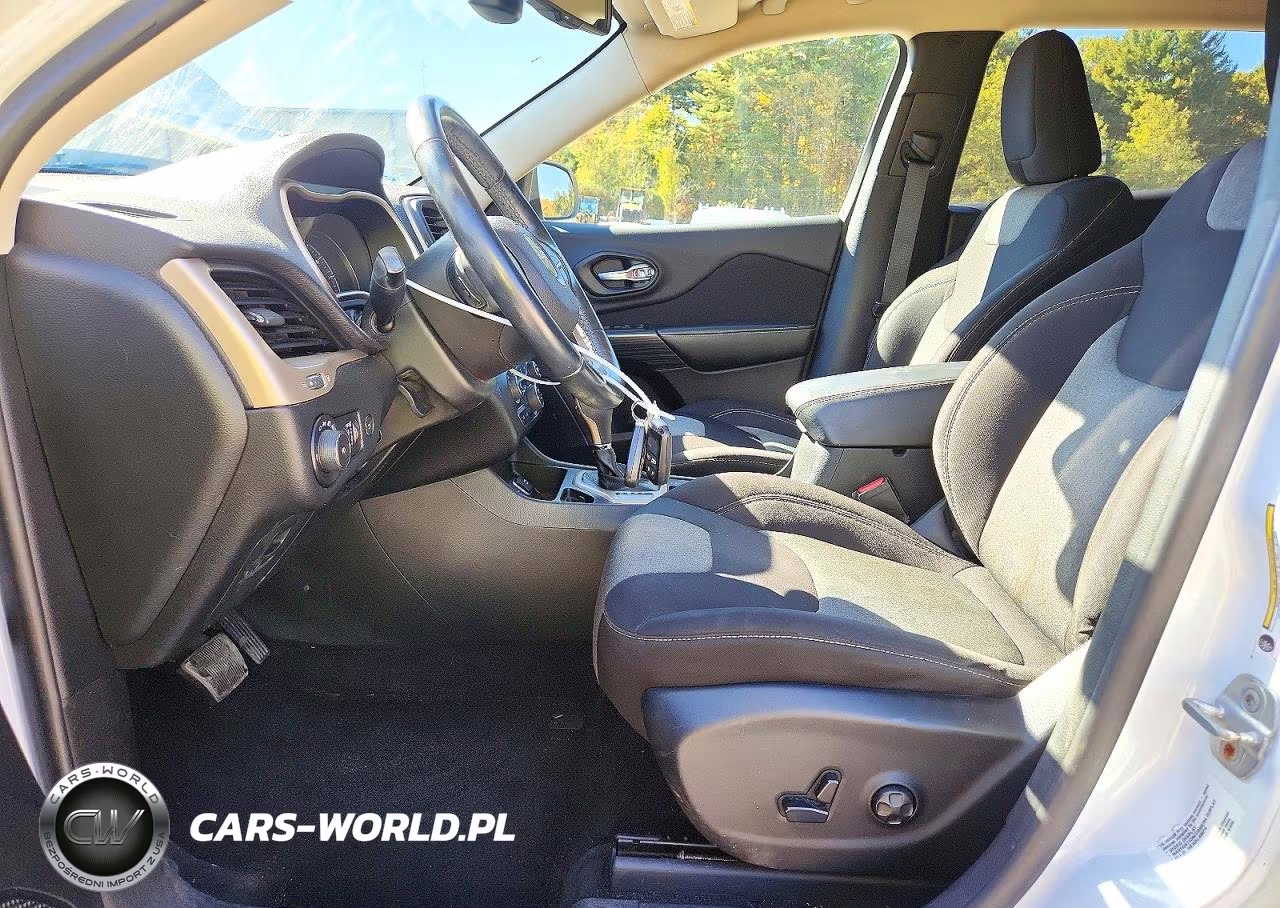 2014 Jeep Cherokee Latitude VIN:1C4PJLCB4EW126425 - 7