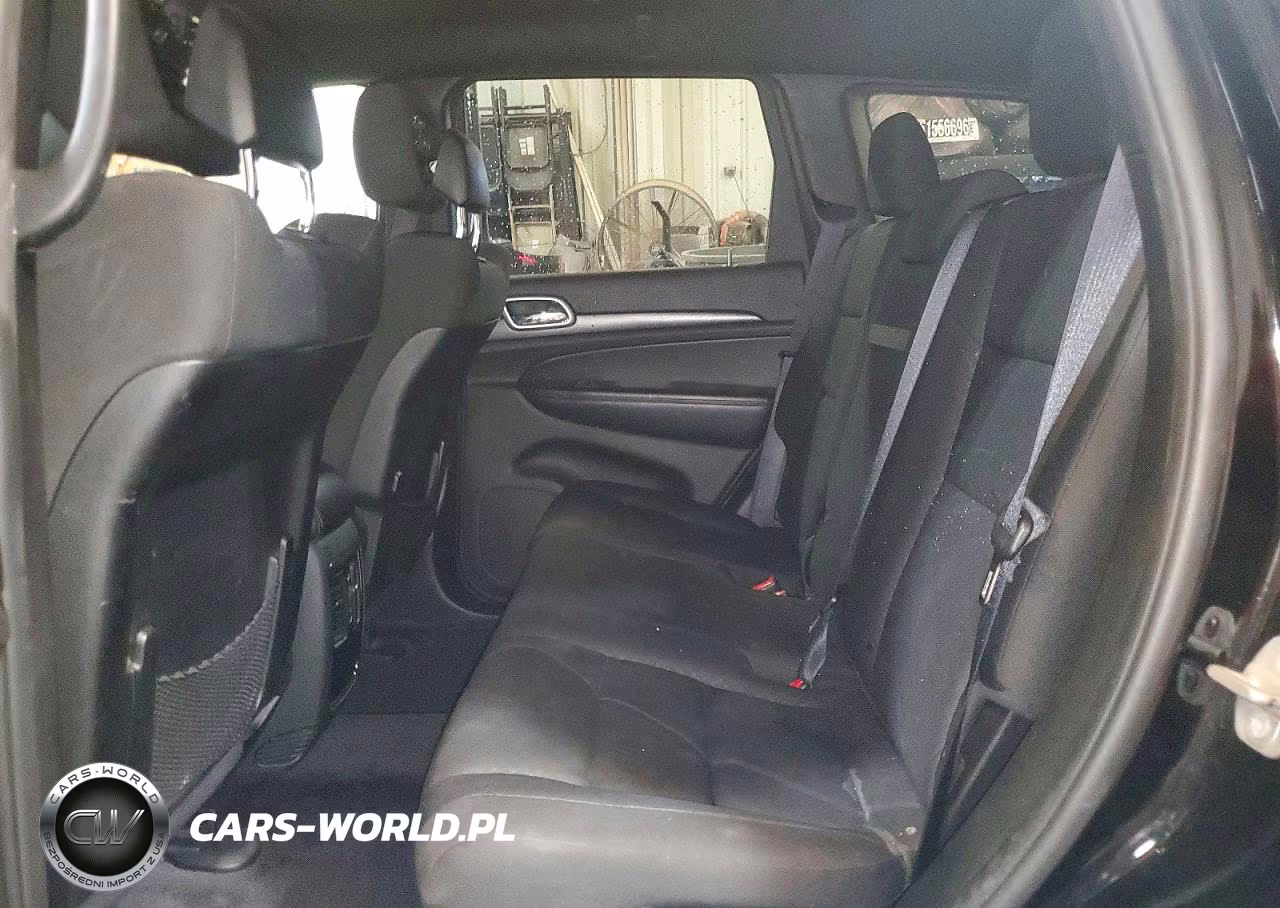 2018 Jeep Grand Cherokee Laredo VIN:1C4RJEAG8JC412261 - 11