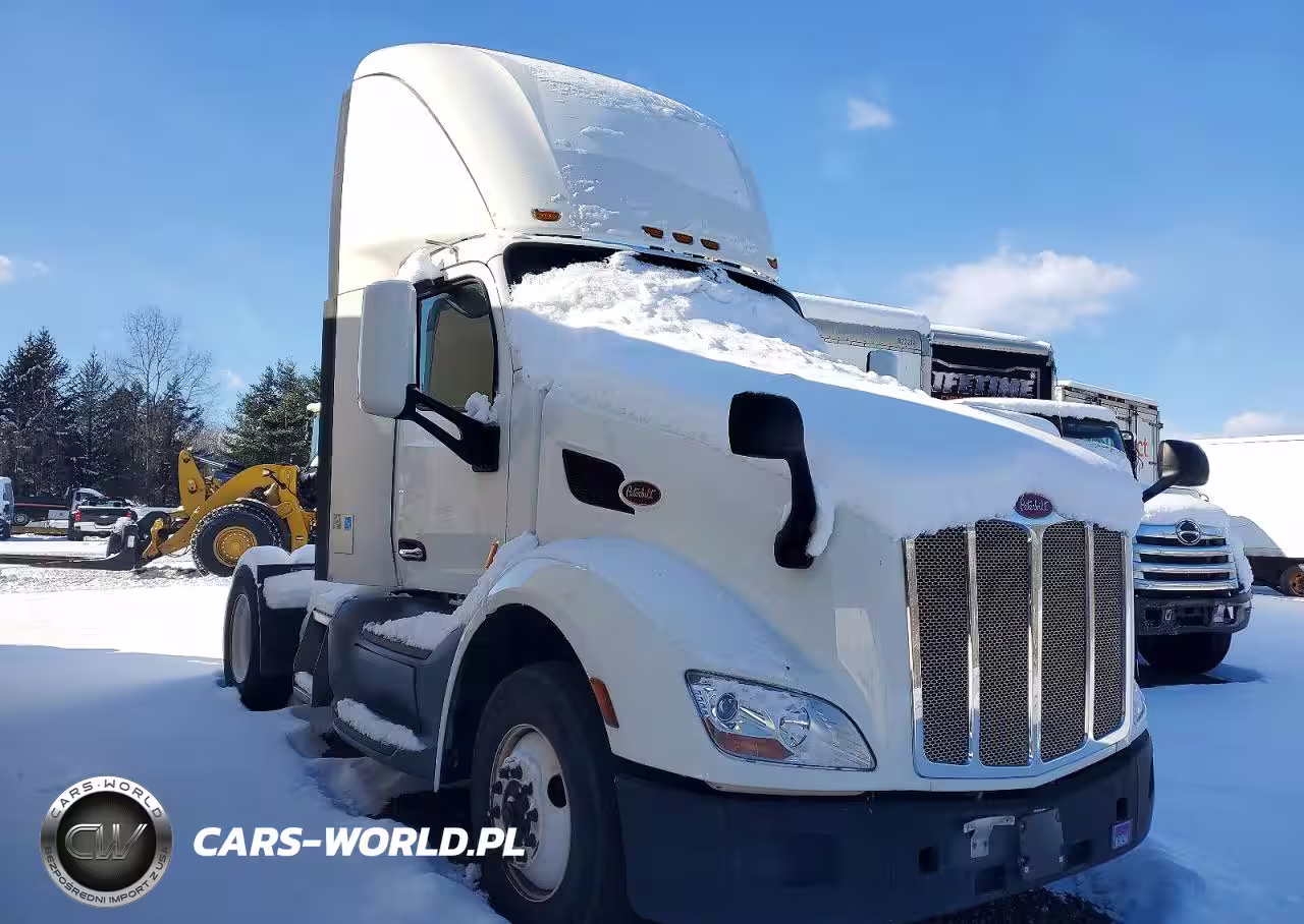 2018 Peterbilt 579 Semi Truck