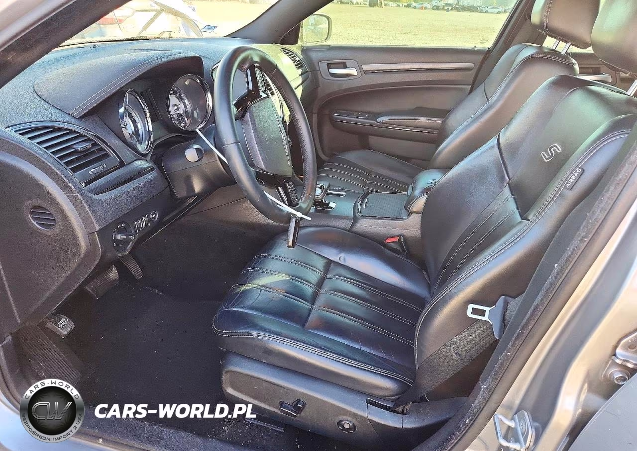 2013 Chrysler 300 S VIN:2C3CCABG4DH641016 - 7