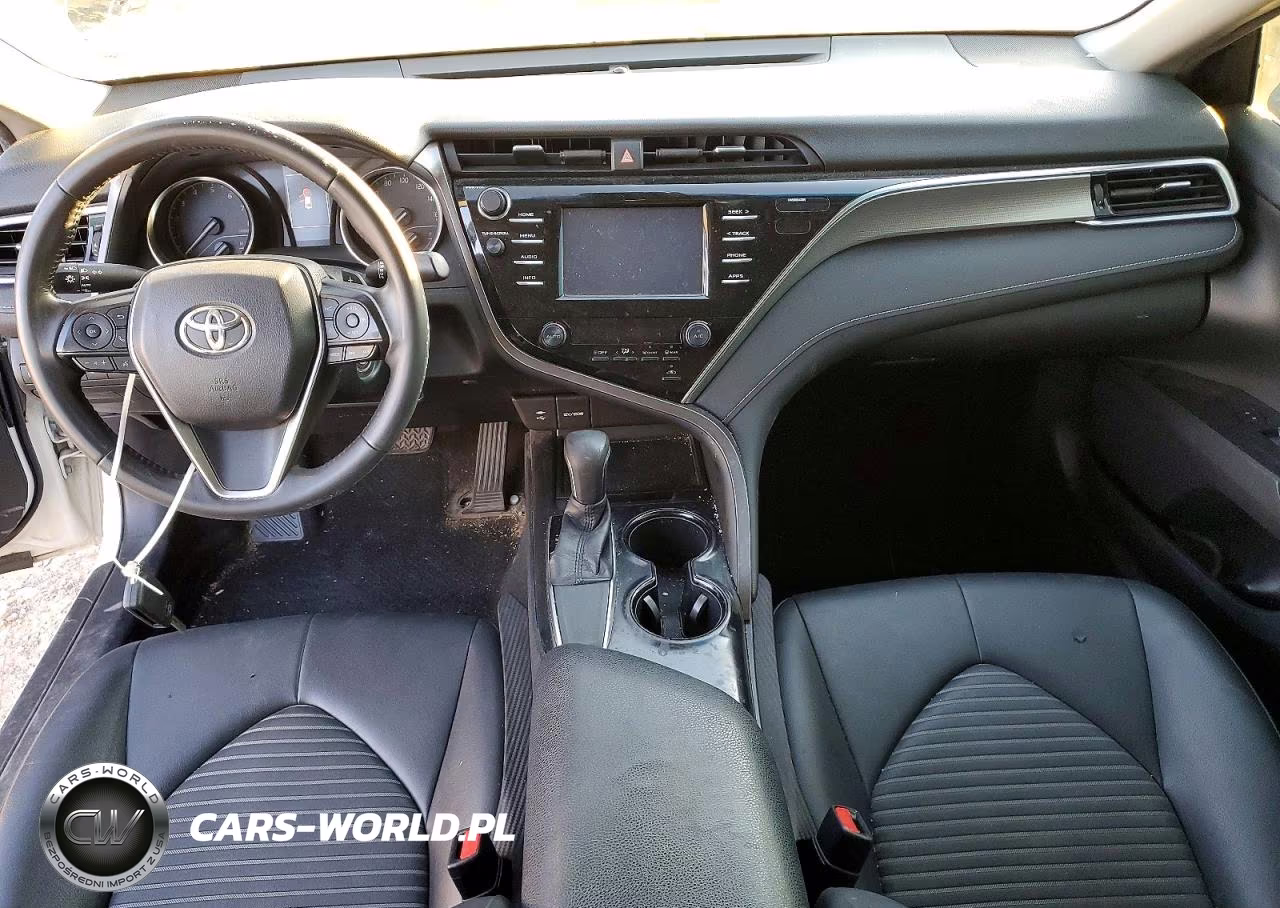 2018 Toyota Camry L VIN:JTNB11HKXJ3025047 - 8