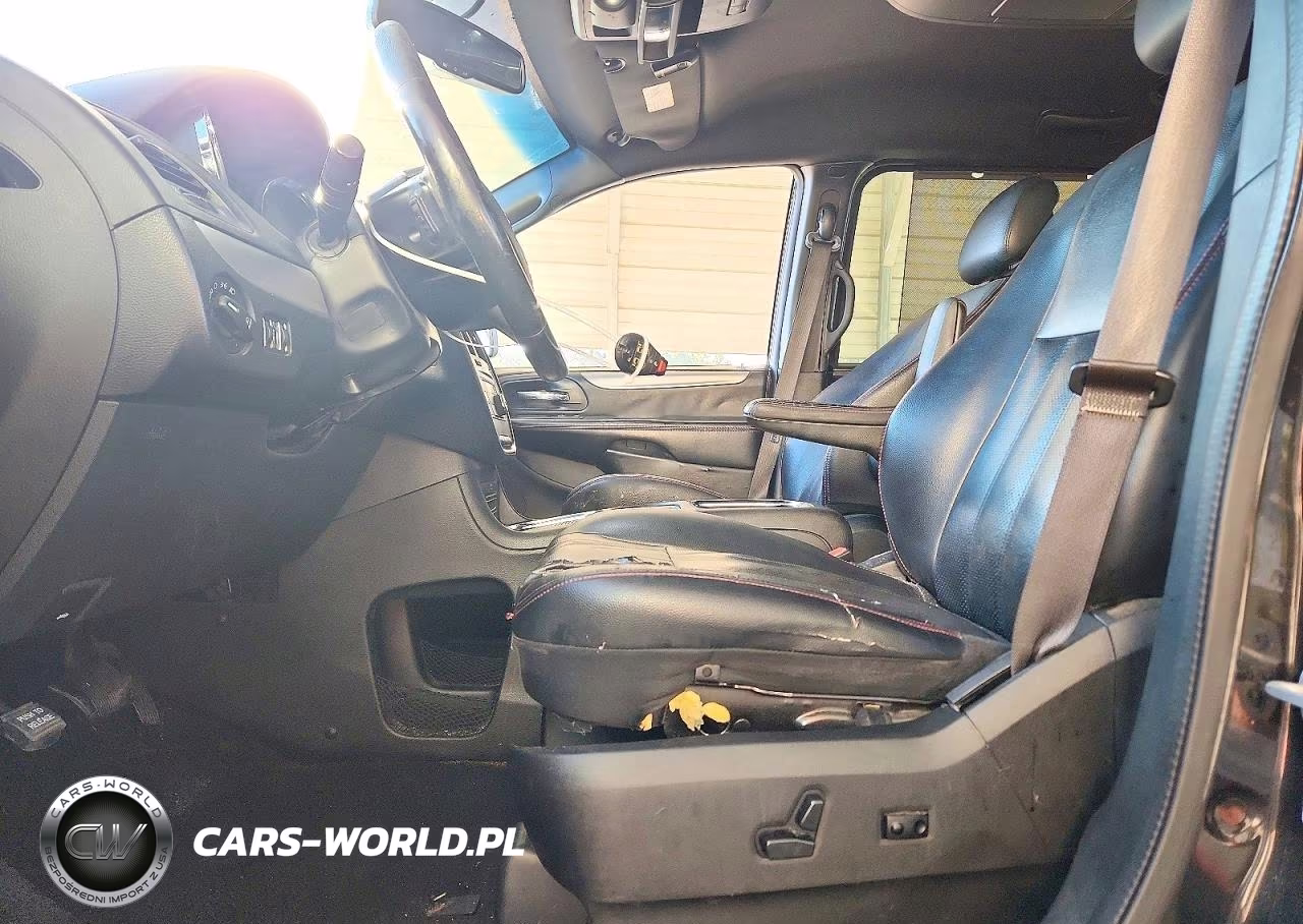 2016 Dodge Grand Caravan R-T VIN:2C4RDGEG0GR115918 - 7