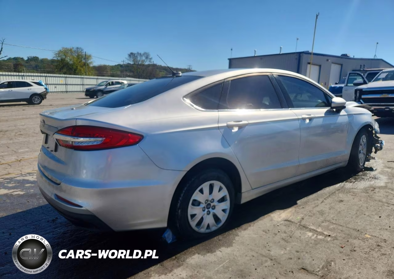 2019 FORD FUSION S S VIN:3FA6P0G73KR271667 - 3