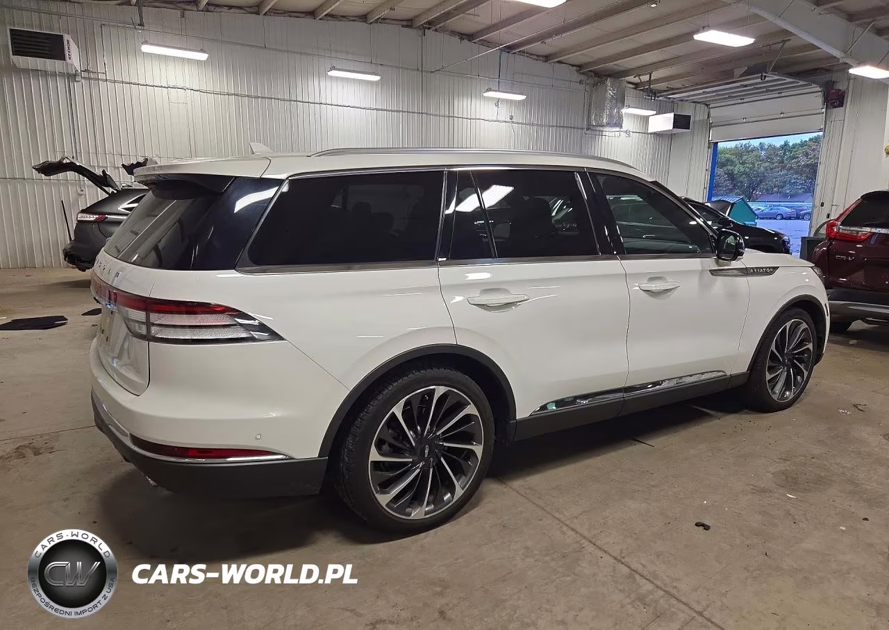 2020 Lincoln Aviator Reserve VIN:5LM5J7XC5LGL04442 - 3