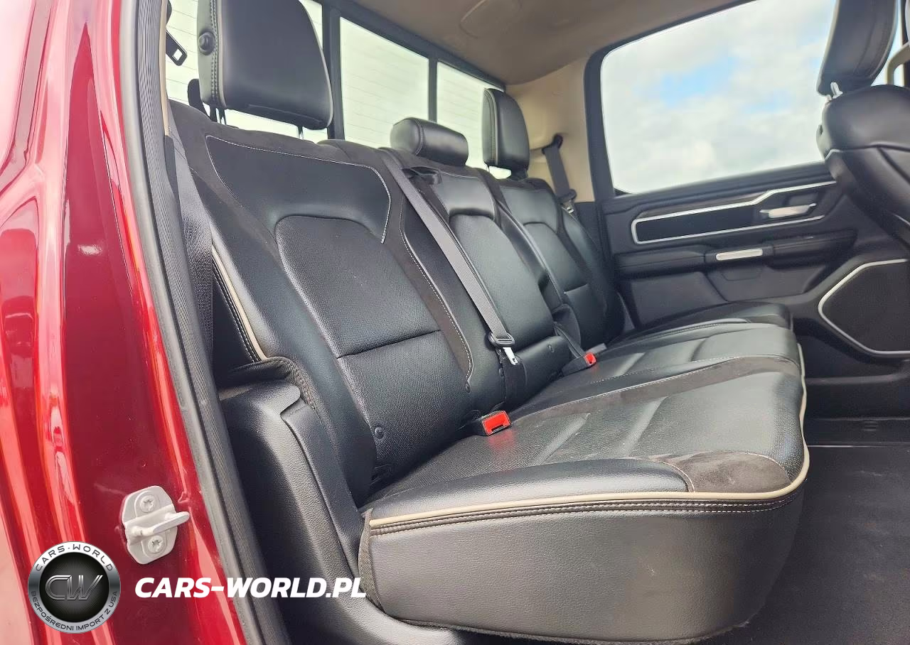 2019 Ram 1500 Laramie VIN:1C6SRFJT9KN546335 - 10