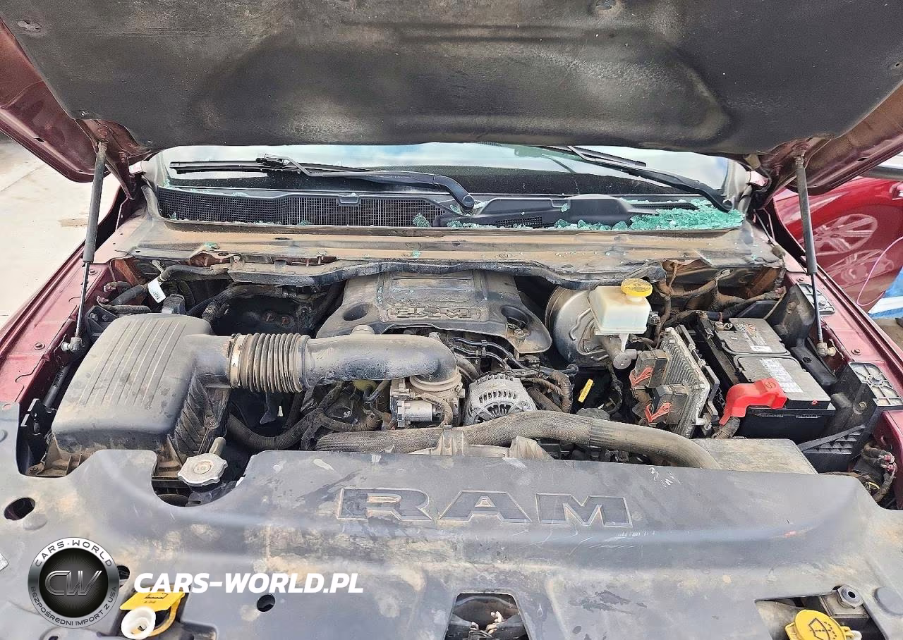 2019 Ram 1500 Laramie VIN:1C6SRFJT9KN546335 - 11