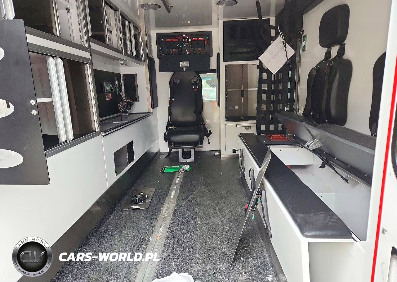 2019 Ford Econoline - Ambulance VIN:1FDWE3FS3KDC58753 - 10