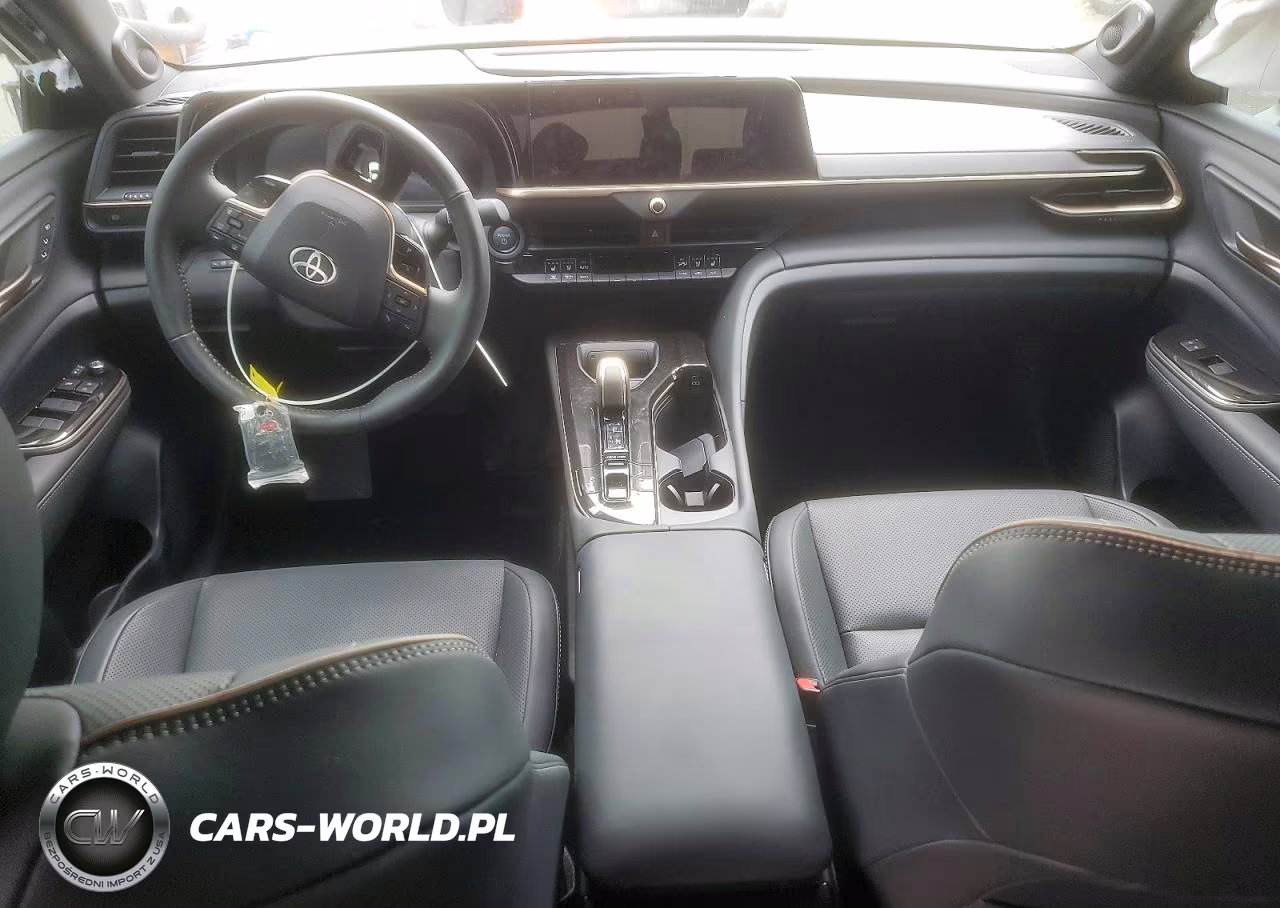 2025 Toyota Crown Limited VIN:JTDAAAAF1S3035092 - 8