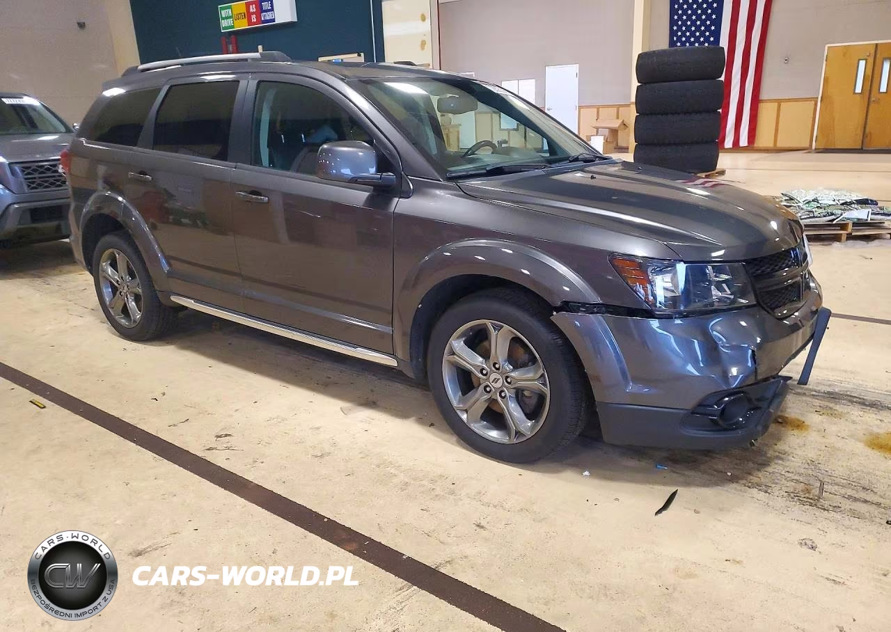 2018 Dodge Journey Crossroad VIN:3C4PDDGG3JT159581 - 4