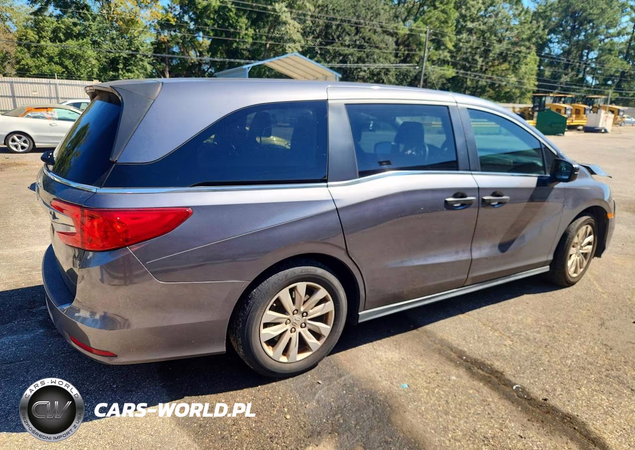 2018 Honda Odyssey Lx VIN:5FNRL6H24JB053049 - 3