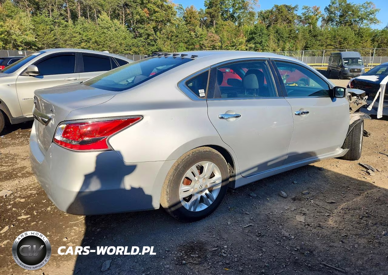 2015 Nissan Altima 2.5 S VIN:1N4AL3APXFC429247 - 3