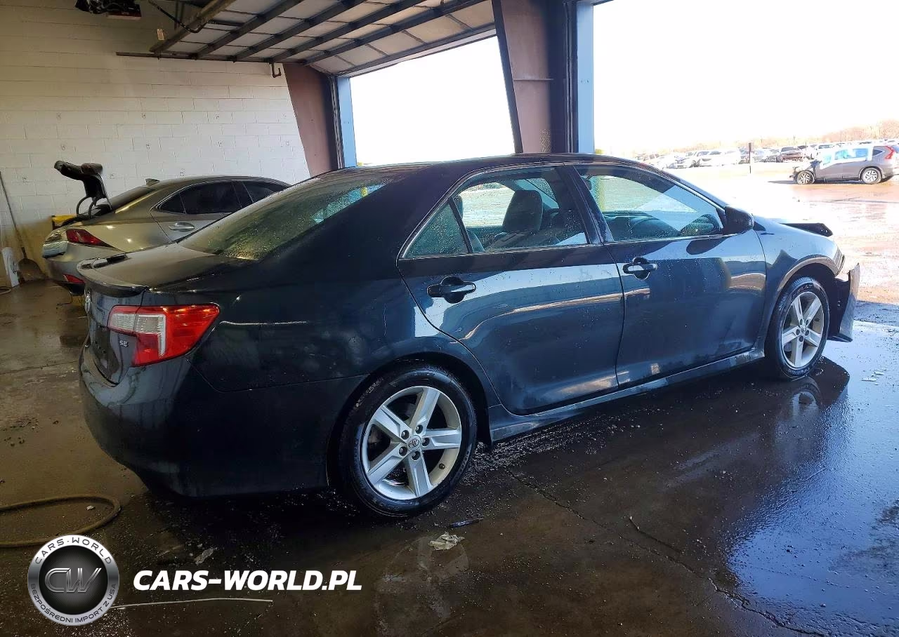 2014 Toyota Camry Se VIN:4T1BF1FK4EU839022 - 3