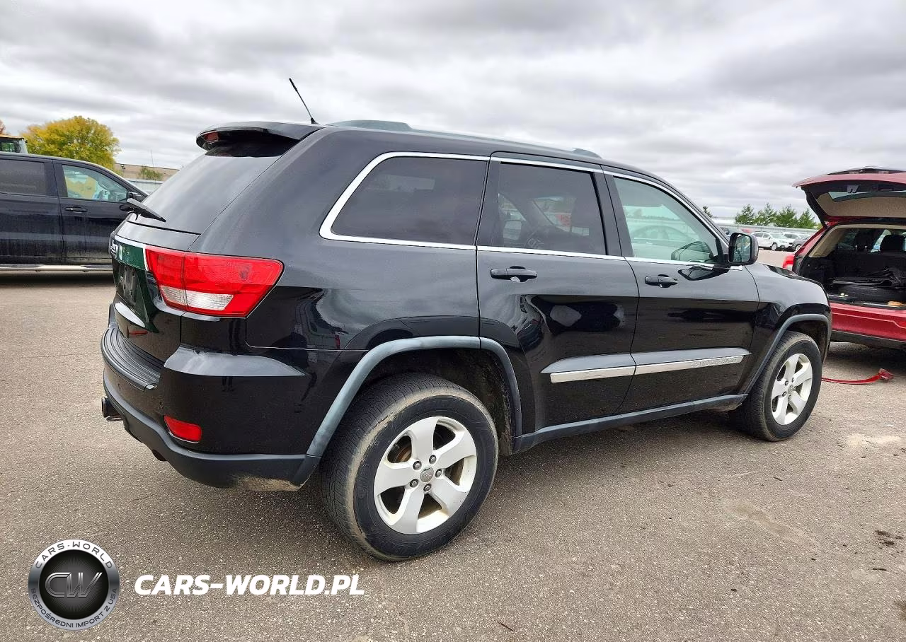 2012 Jeep Grand Cherokee Laredo VIN:1C4RJFAG3CC145376 - 3