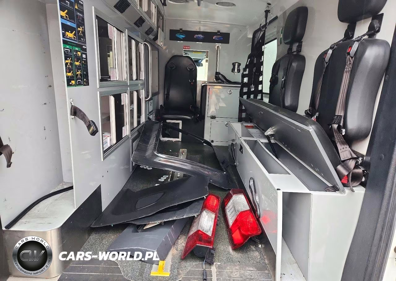 2018 Ford Transit T- - Ambulance VIN:1FDYR2CG5JKA97078 - 10