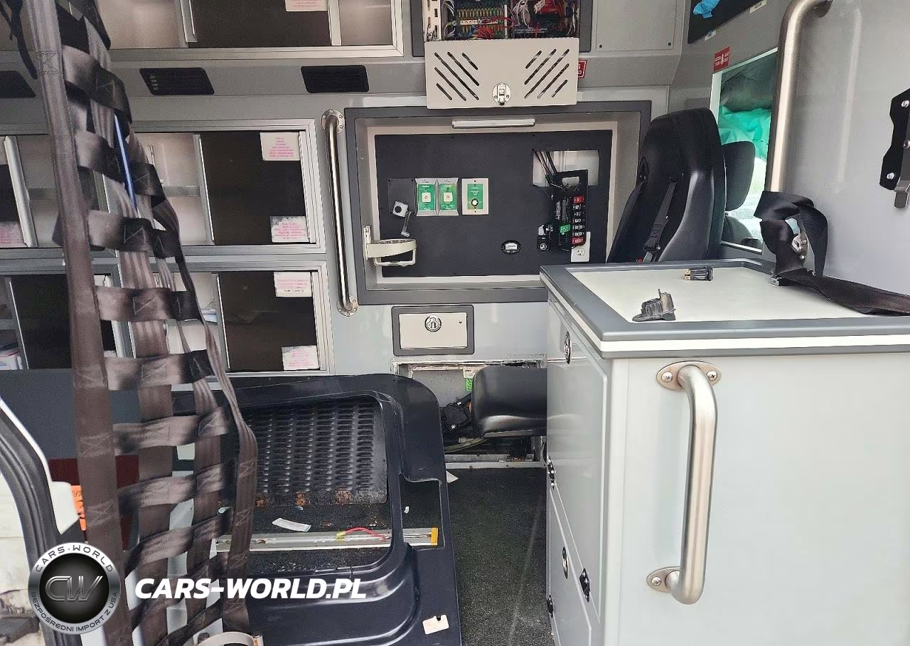 2018 Ford Transit T- - Ambulance VIN:1FDYR2CG5JKA97078 - 11