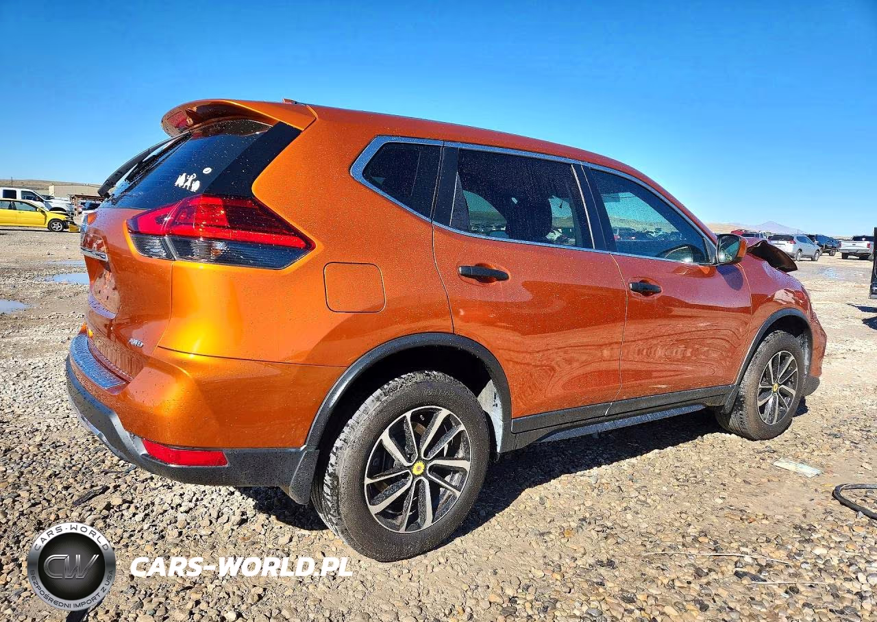 2017 Nissan Rogue S VIN:5N1AT2MV2HC733668 - 3