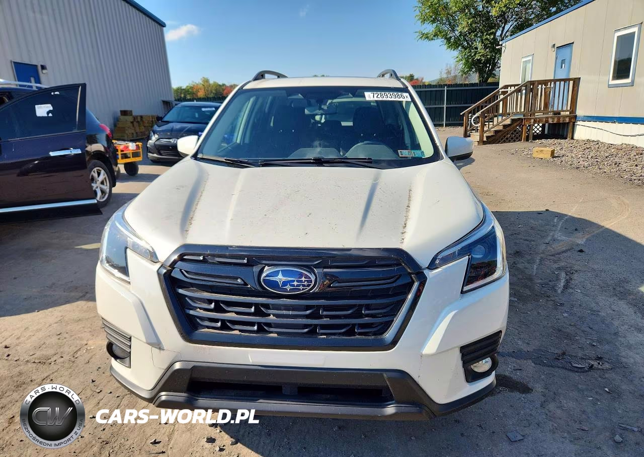2022 Subaru Forester Premium VIN:JF2SKAEC2NH419215 - 5